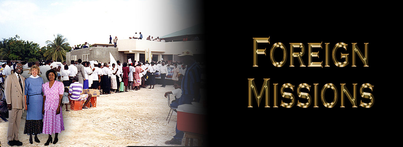 Jamaica: hundreds waiting outside church